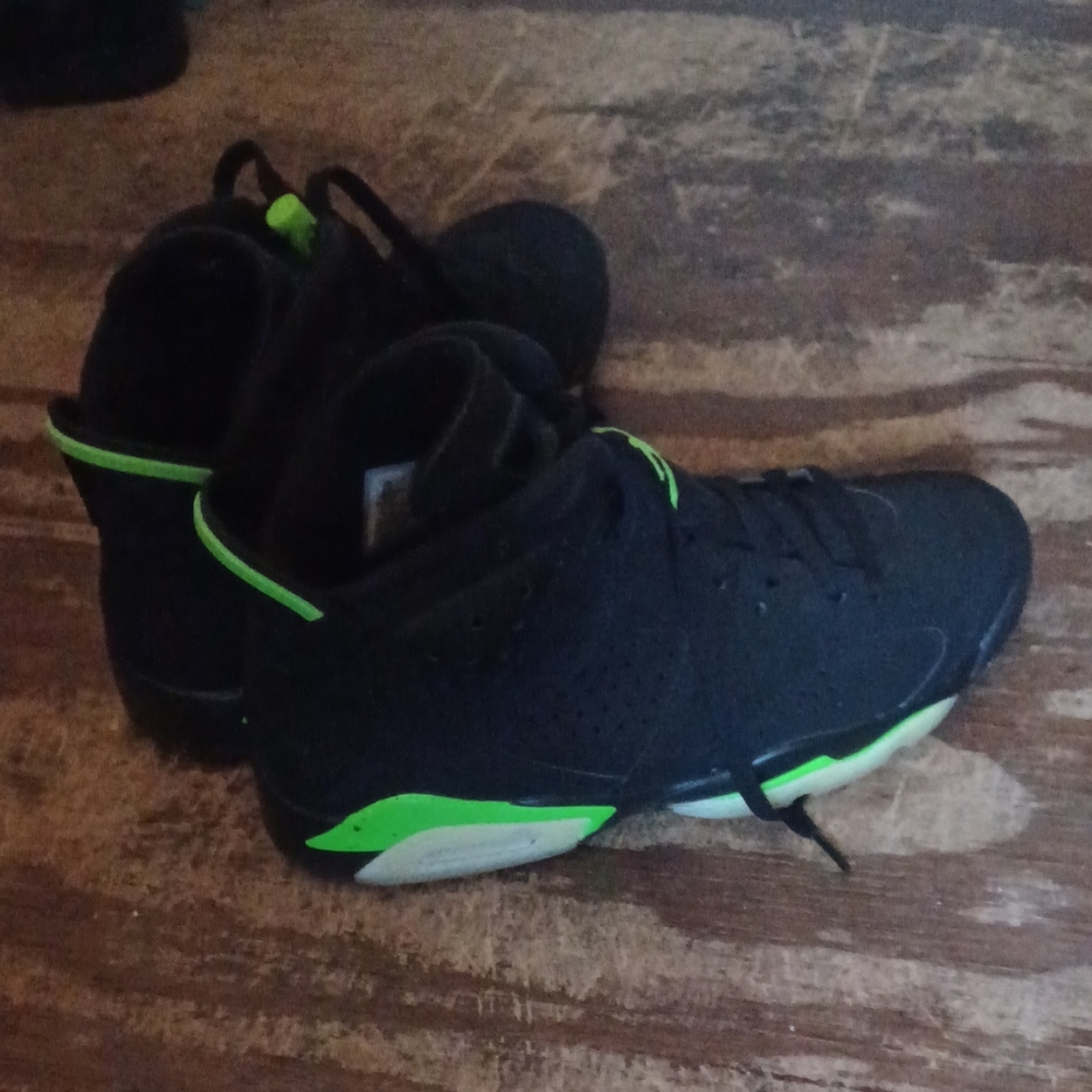 Jordan 4s highlighter bottoms